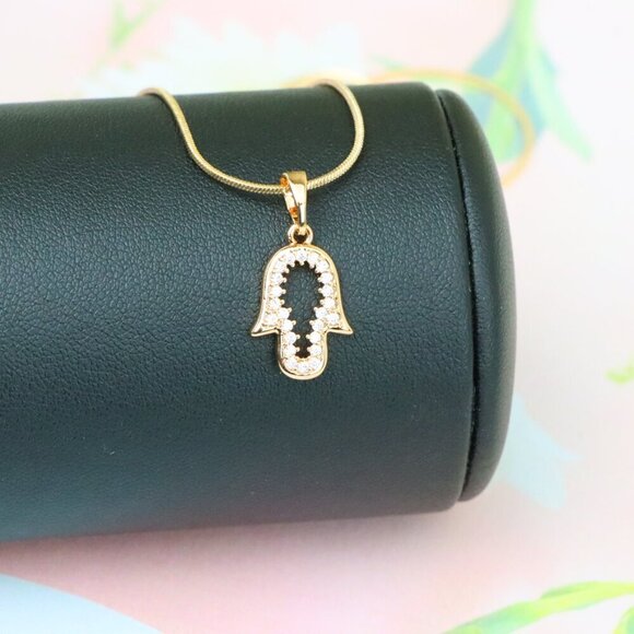 "Rose Gold Hamsa Pendant with Crystals – Symbol of Protection & Luck, XPPT1220 - Picture 7 of 13